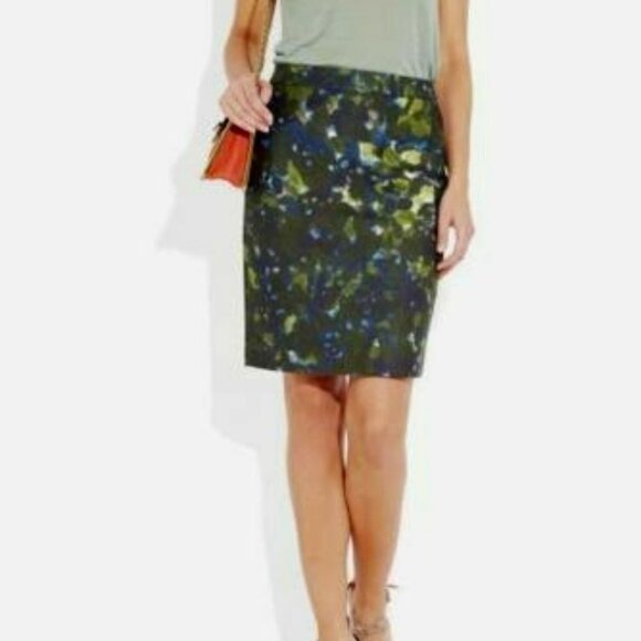 J. Crew Green, Blue & Pink Watercolor Print Pencil Skirt Size 2 - Picture 9 of 9